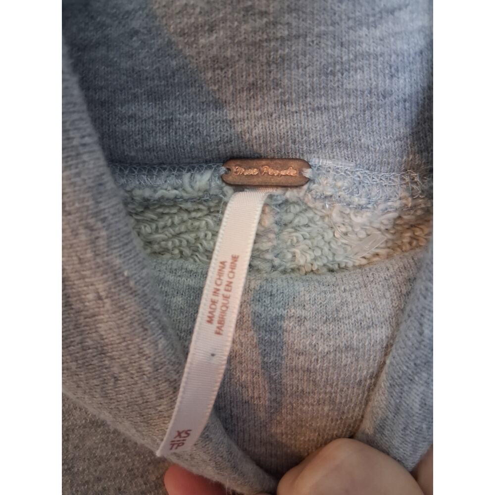 Free People XS Oversized Sweater - Picture 4 of 4